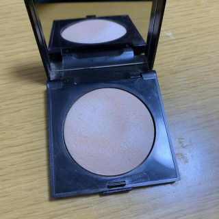 ローラメルシエ(laura mercier)のローラメルシエ　マットラディアンスベイクドパウダー(フェイスパウダー)