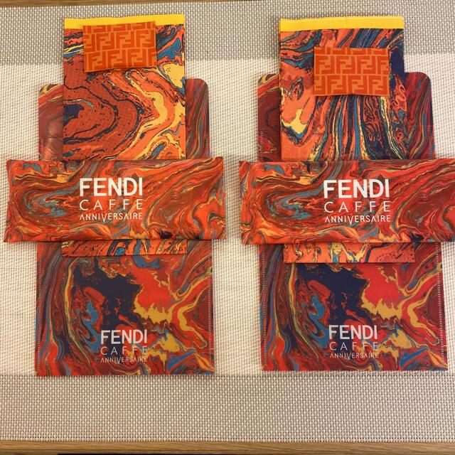 FENDI(フェンディ)のFENDI CAFE ANNIVERSARIE テーブルキット2セット インテリア/住まい/日用品のキッチン/食器(食器)の商品写真