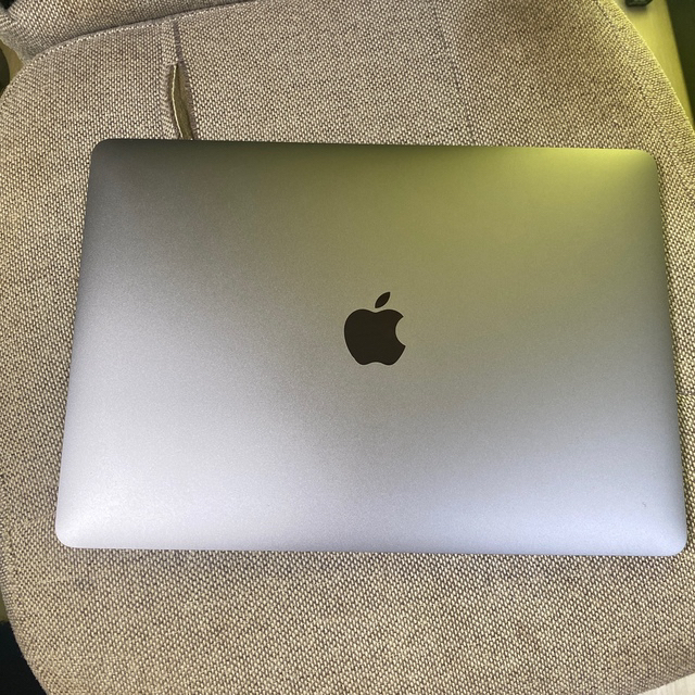 MacBook Pro 13inchPC/タブレット