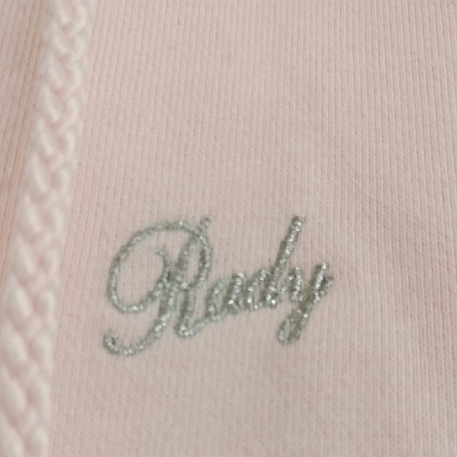 Rady(レディー)のRady　フーディー　ジップアップパーカー　S～M　ピンク　スパンコール レディースのトップス(パーカー)の商品写真