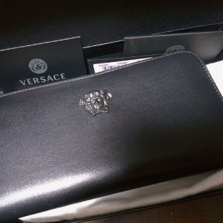 ヴェルサーチ(VERSACE)の未使用品にちかい　キレイ　シリアルナンバー付き(その他)