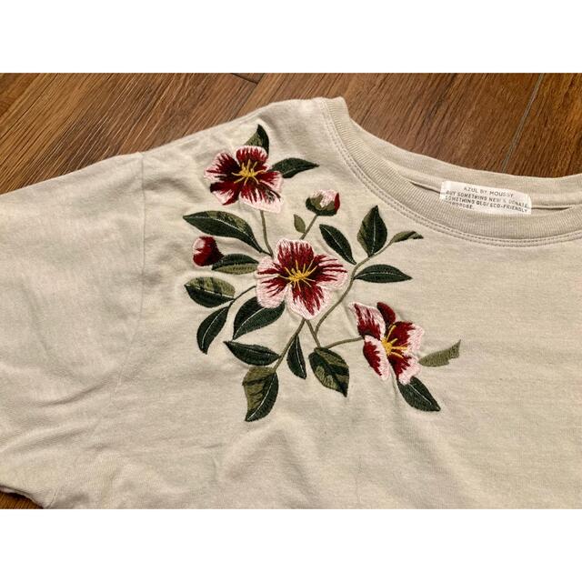 AZUL by moussy(アズールバイマウジー)の花刺繍クルーネックTEE / AZUL by moussy メンズのトップス(Tシャツ/カットソー(半袖/袖なし))の商品写真