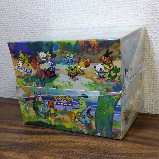 ポケモンカード　海外限定　25th 新品未開封1box　セレブレーション