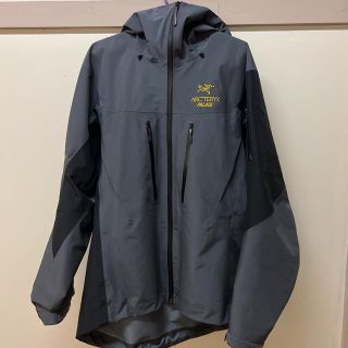 アークテリクス(ARC'TERYX)のPalace Arc’teryx Alpha SV Jacket Grey(マウンテンパーカー)