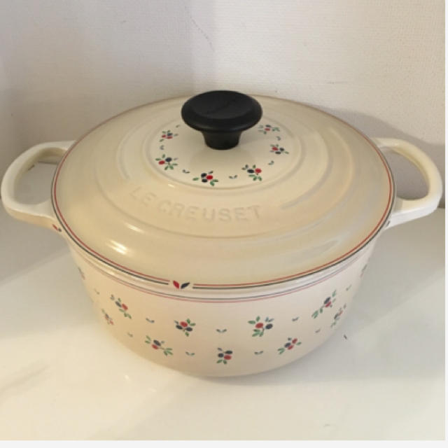 LE CREUSET(ルクルーゼ)の激レア！！ 日本限定10個 ルクルーゼ シグニチャー ココットロンド 24  インテリア/住まい/日用品のキッチン/食器(鍋/フライパン)の商品写真