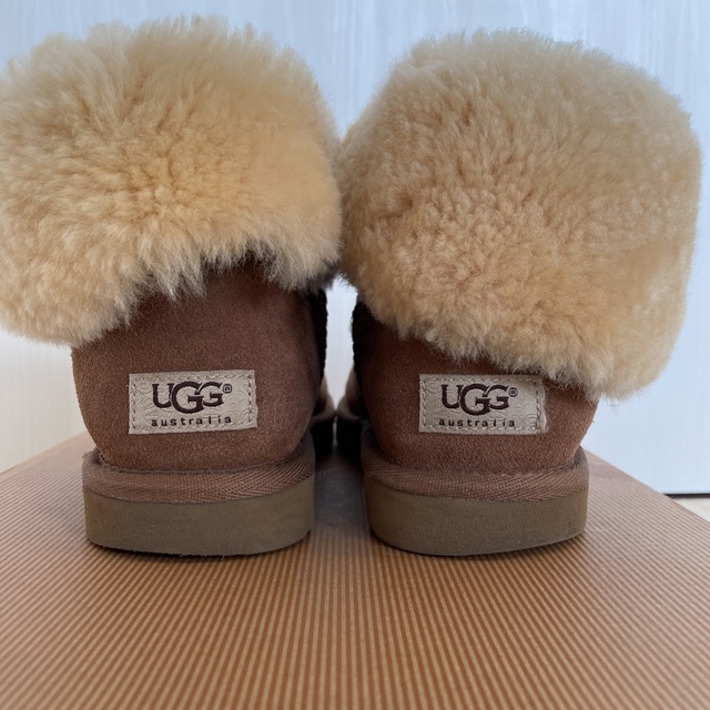 UGG(アグ)の【美品】UGG ムートンブーツ 24cm レディースの靴/シューズ(ブーツ)の商品写真