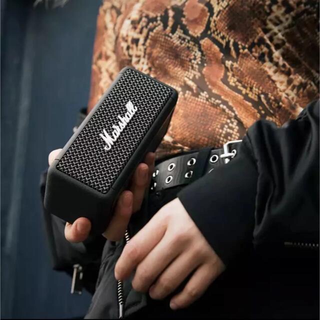 MarshallのBluetooth対応スピーカー黒✖️金