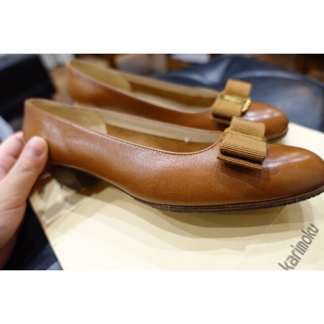 Salvatore Ferragamo(サルヴァトーレフェラガモ)の【フェラガモ】23cm パンプス 靴 フラットシューズ レディースの靴/シューズ(ハイヒール/パンプス)の商品写真