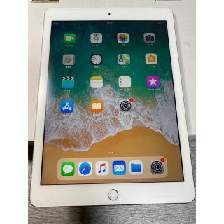 アイパッド(iPad)のSIMフリー iPad 第5世代 128GB  MP272J/A シルバー一括〇(タブレット)