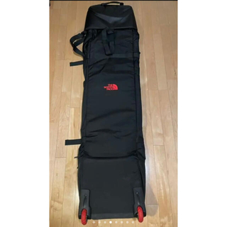 THE NORTH FACE BASE CAMP SNOW ROLLER BAG