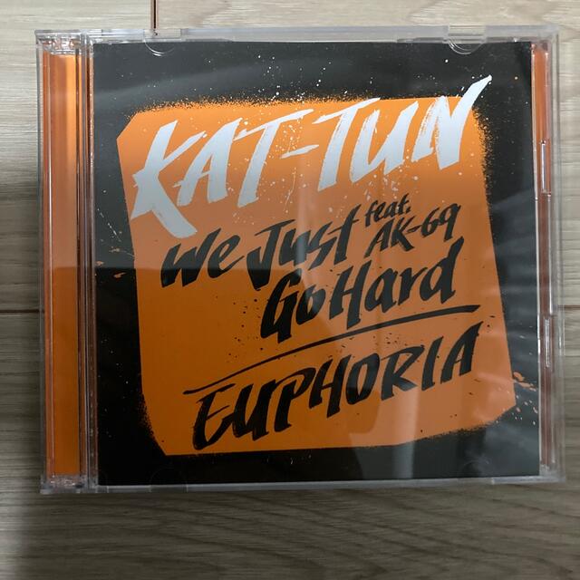 KAT-TUN(カトゥーン)のKAT-TUN CD エンタメ/ホビーのCD(ポップス/ロック(邦楽))の商品写真
