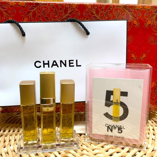 CHANEL(シャネル)のCHANEL No.5  EAU DE TOILETTE  コスメ/美容の香水(香水(女性用))の商品写真