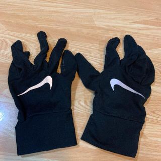 ナイキ(NIKE)のNIKE  手袋　黒(手袋)