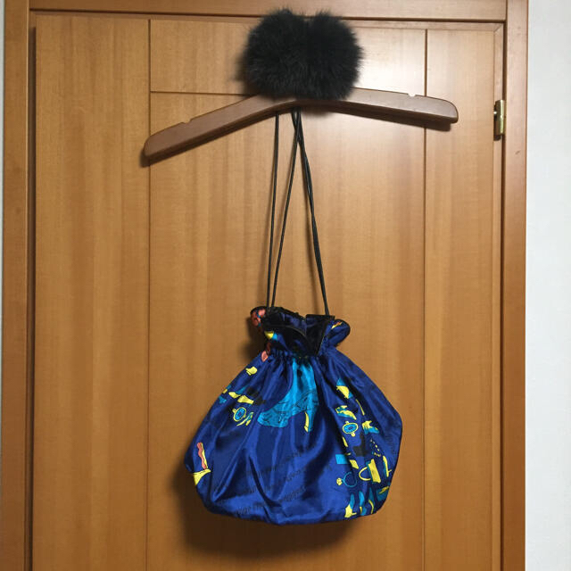 DEUXIEME CLASSE(ドゥーズィエムクラス)の美品 ポンポン マニプリ manipuri スカーフ バッグ 巾着 レディースのバッグ(ショルダーバッグ)の商品写真