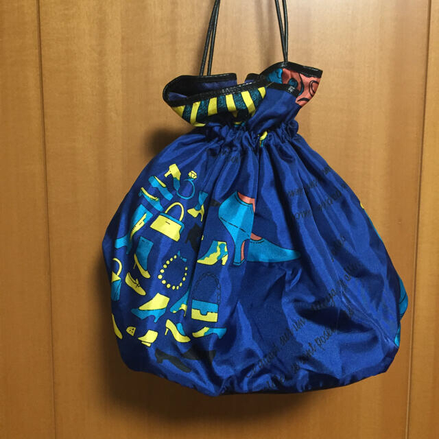 DEUXIEME CLASSE(ドゥーズィエムクラス)の美品 ポンポン マニプリ manipuri スカーフ バッグ 巾着 レディースのバッグ(ショルダーバッグ)の商品写真
