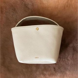 ビューティアンドユースユナイテッドアローズ(BEAUTY&YOUTH UNITED ARROWS)のchiiiibag leather basket off-white (ハンドバッグ)