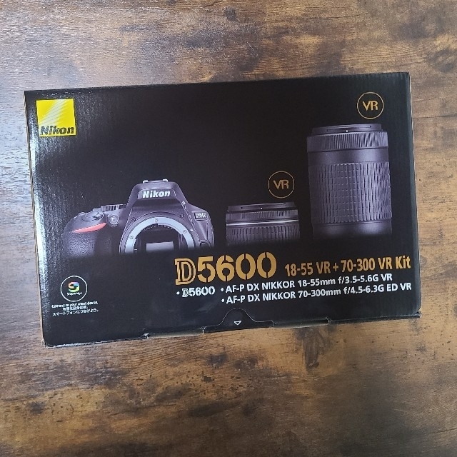 新品未開封　即日発送　Nikon D5600 ダブルズームキット 3年保証付き