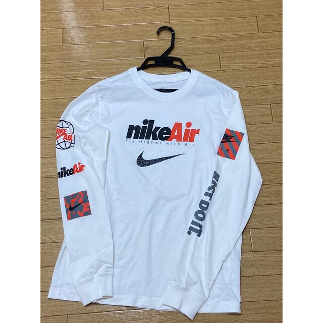 NIKE(ナイキ)のNIKE 長袖Tシャツ　ロゴ　 メンズのトップス(Tシャツ/カットソー(七分/長袖))の商品写真