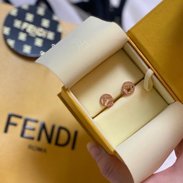 ピアスFENDI ピアス - grupoobenaus.com.br