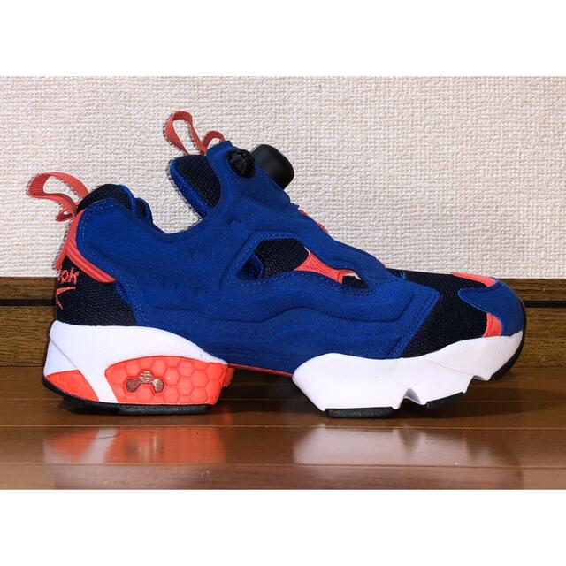 Reebok(リーボック)の美品 REEBOK PUMP FURY OG NM 23cm レッド ブラック レディースの靴/シューズ(スニーカー)の商品写真