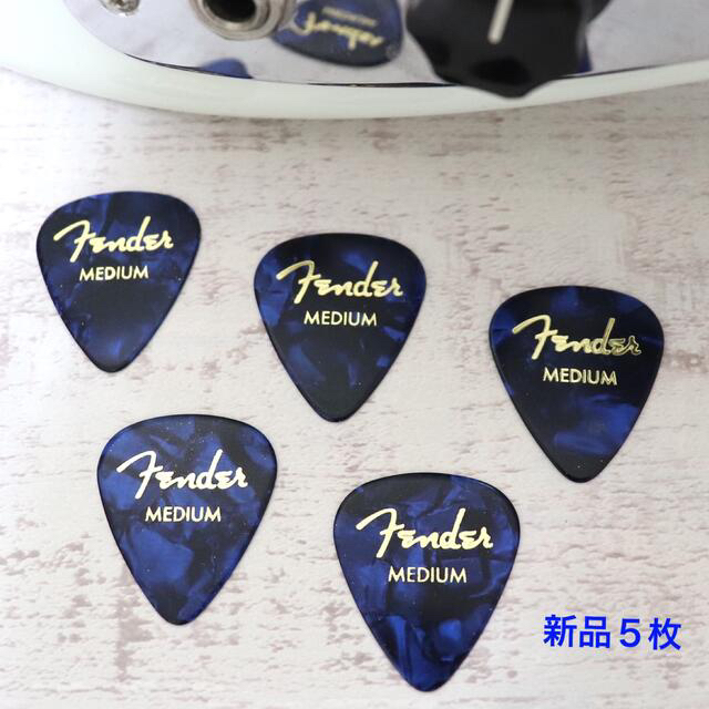 Fender(フェンダー)の新品 ギターピック フェンダーピック ミディアム 5枚 ブルーモト 楽器のギター(エレキギター)の商品写真