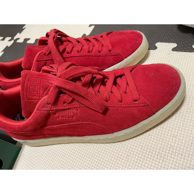 PUMA(プーマ)のPUMA スエード　クラシックカラー　27cm 赤 メンズの靴/シューズ(スニーカー)の商品写真