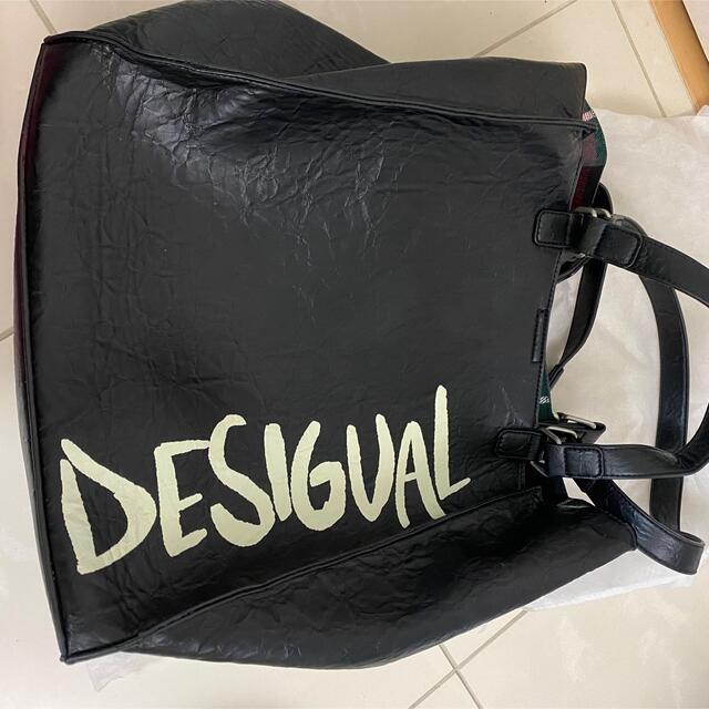 DESIGUAL(デシグアル)の美品　デシグアル　ハンドバッグ レディースのバッグ(ハンドバッグ)の商品写真