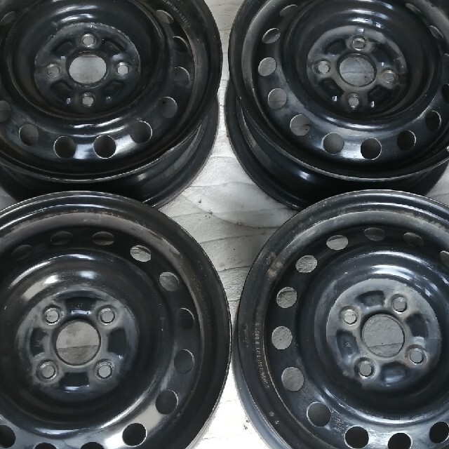 トヨタ - トヨタ フィールダー 14インチスチールホイールセット ホイールキャップおまけの通販 by kuma's shop|トヨタならラクマ トヨタ - トヨタ フィールダー 14インチスチールホイールセット ホイールキャップおまけの通販 by kuma's shop|トヨタならラクマ
