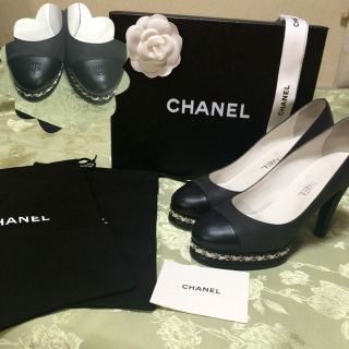 シャネル(CHANEL)の美品⭐️チェーンパンプス シャネル (ハイヒール/パンプス)