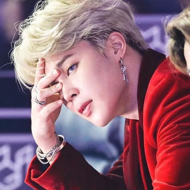ピアス穴不要】BTS ジミン 着用モデル カスタム イヤリング ピアス穴不要】BTS ジミン 着用モデル カスタム イヤリング