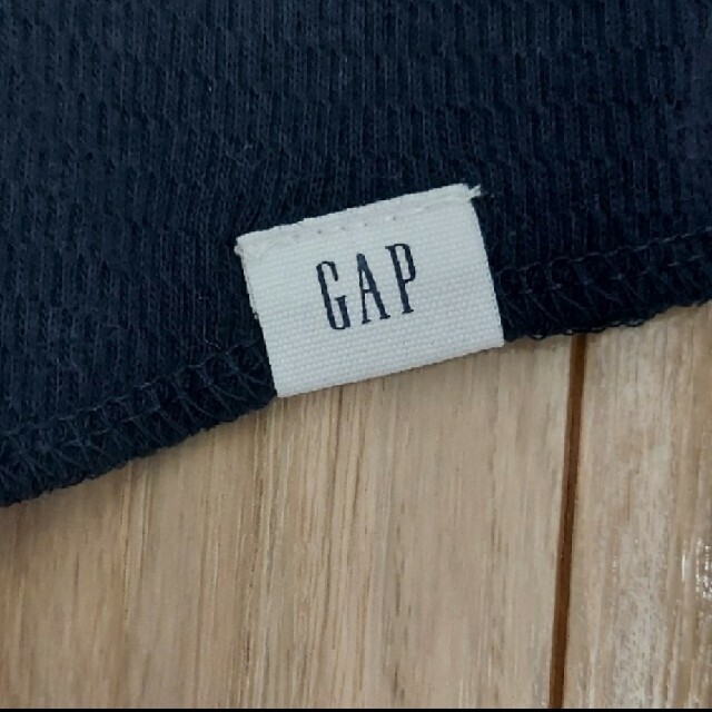 GAP(ギャップ)の【新品、タグ付き】　GAP　ロンT キッズ/ベビー/マタニティのキッズ服男の子用(90cm~)(Tシャツ/カットソー)の商品写真