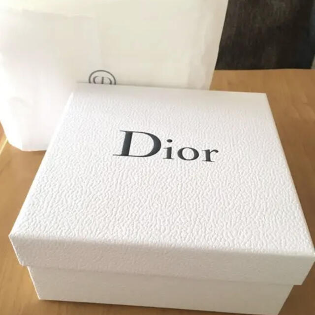Dior ディオール 美品 ギフトボックス 大 メッセージカード　封筒付き♡ レディースのバッグ(ショップ袋)の商品写真