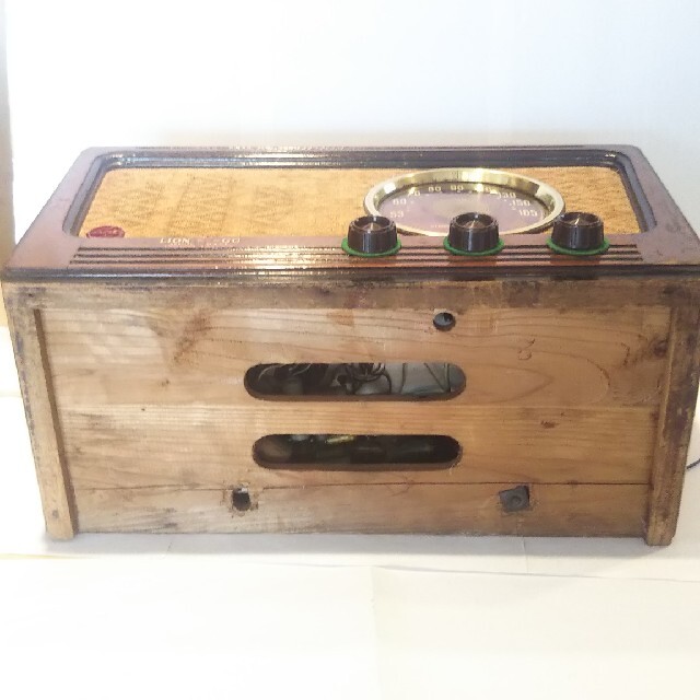STARスター富士製作所?、真空管ラジオ、型式不明、1950年代 STARスター富士製作所?、真空管ラジオ、型式不明、1950年代