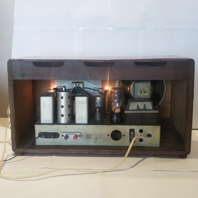 STARスター富士製作所?、真空管ラジオ、型式不明、1950年代 STARスター富士製作所?、真空管ラジオ、型式不明、1950年代