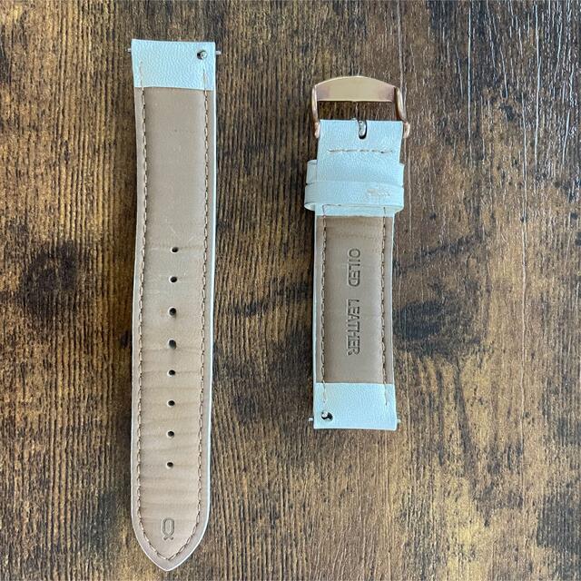 KNOT(ノット)のknot 白　ホワイト　オイルドレザー　ベルト　ストラップ　ノット　腕時計 レディースのファッション小物(腕時計)の商品写真