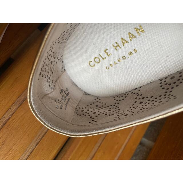 Cole Haan(コールハーン)のコールハーン　ゴールドスリッポン　美品 レディースの靴/シューズ(スリッポン/モカシン)の商品写真