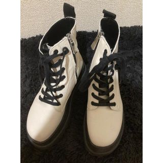 ZARA レースアップ　レザーブーツ