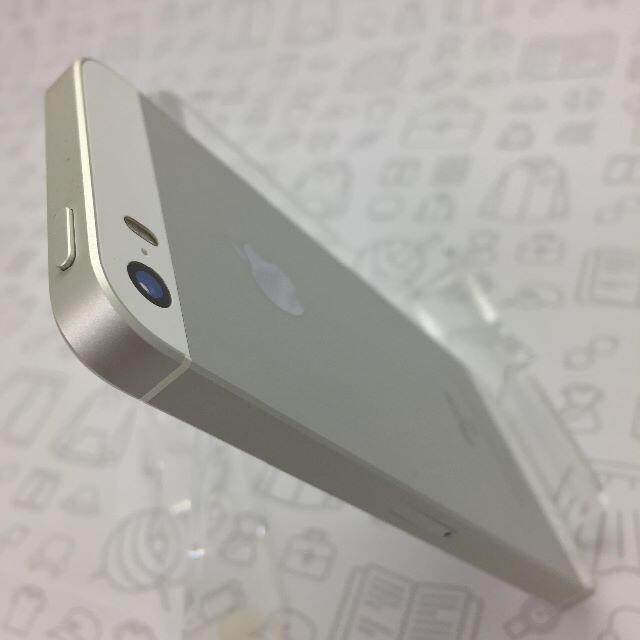 iPhone(アイフォーン)の【B】iPhone SE/32GB/356604081738006 スマホ/家電/カメラのスマートフォン/携帯電話(スマートフォン本体)の商品写真