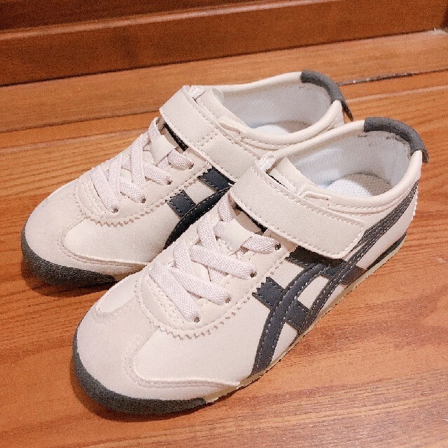 Onitsuka Tiger(オニツカタイガー)のお値下げしました【Onitsuka Tiger】KIDS シューズ 17cm キッズ/ベビー/マタニティのキッズ靴/シューズ(15cm~)(スニーカー)の商品写真