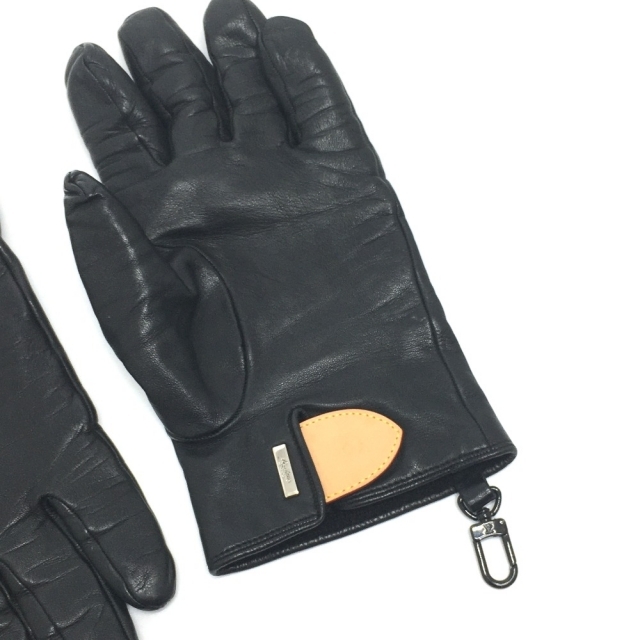 LOUIS VUITTON(ルイヴィトン)のルイヴィトン LOUIS VUITTON エディション MP2429 ゴン LV ステープル 手袋 グローブ カシミヤ ブラック レディースのファッション小物(手袋)の商品写真