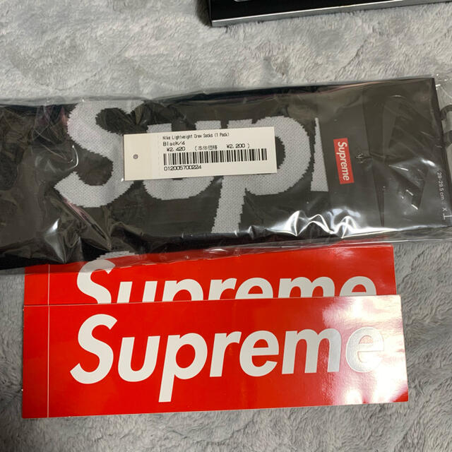 supreme nike lightweight crew socks 4