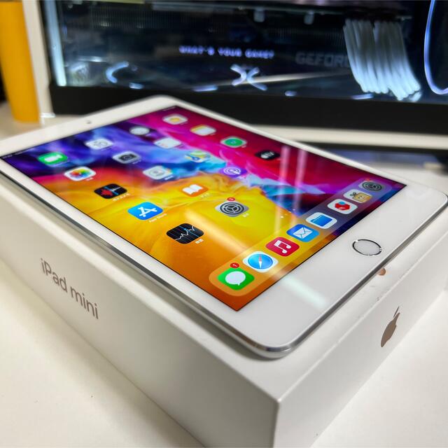 くらいの iPad - iPad mini4Wi-FiセルラSIMフリの通販 by shimura's