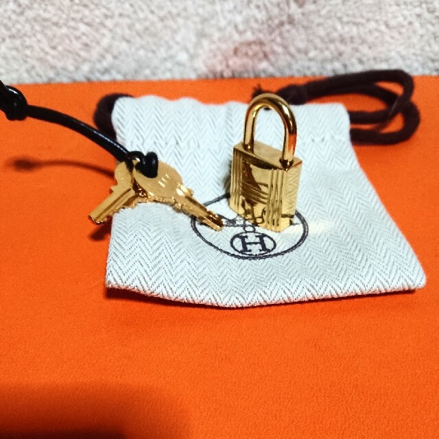 HERMES ゴールド カデナパドロック 南京錠、鍵2本、保存袋付き!-