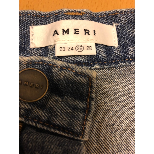 Ameri VINTAGE(アメリヴィンテージ)のAMERI アメリ ZIPPER STRAIGHT DENIM デニム レディースのパンツ(デニム/ジーンズ)の商品写真
