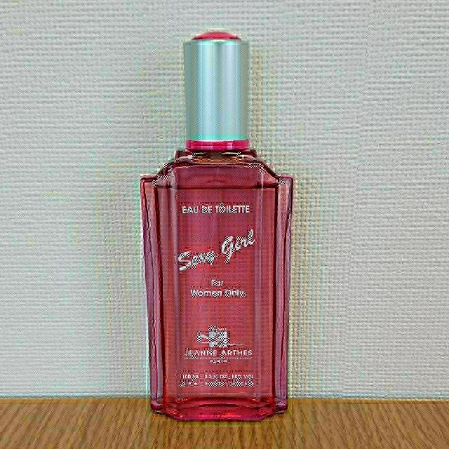 JEANNE ARTHES(ジャンヌアルテス)のJEANNE ARTHES ジャンヌアルテス オードトワレ 100ml コスメ/美容の香水(香水(女性用))の商品写真