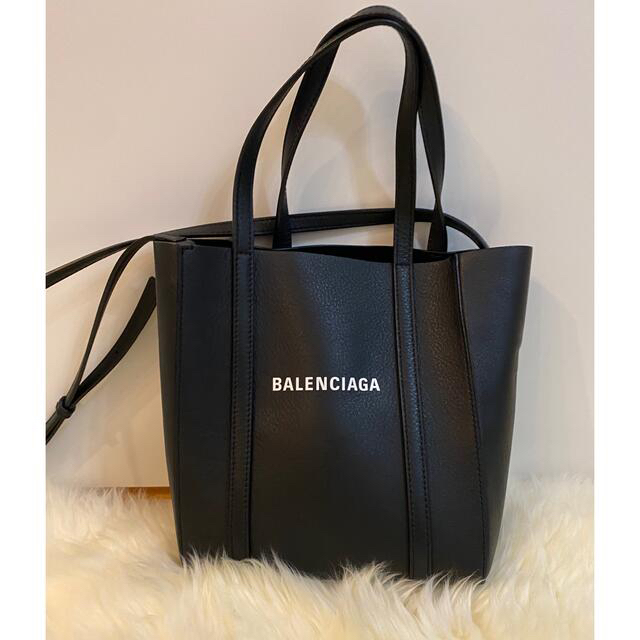 Balenciaga(バレンシアガ)のバレンシアガ EVERYDAY XXS トートバッグ 黒 2回使用 USED美品 レディースのバッグ(トートバッグ)の商品写真