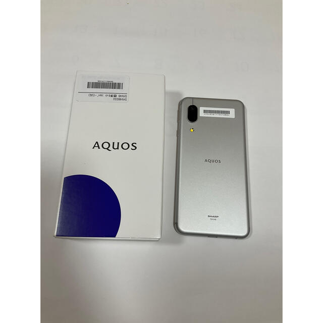 AQUOS(アクオス)のSHARP AQUOS Sense3  Basic シルバー sim フリー スマホ/家電/カメラのスマートフォン/携帯電話(スマートフォン本体)の商品写真