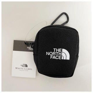 ザノースフェイス(THE NORTH FACE)の★新品　THE NORTH FACE カラビナ付ミニポーチ MINI POUCH(ポーチ)