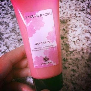 ハウスオブローゼ(HOUSE OF ROSE)のHOUSE OF ROSE ハンドクリーム 桜香る LUSH ロクシタン(ハンドクリーム)