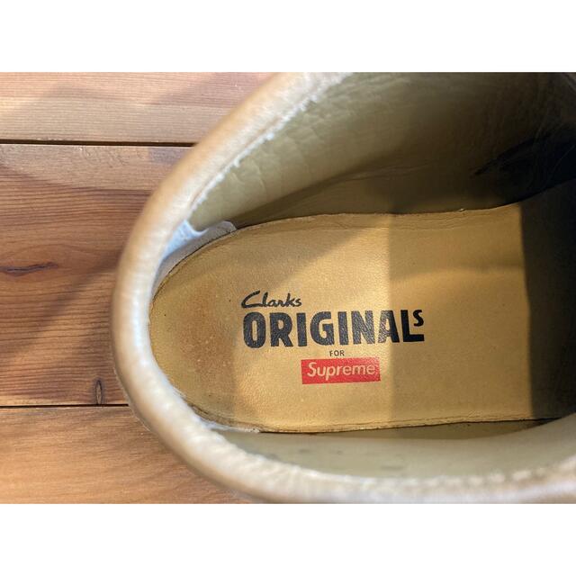 Supreme(シュプリーム)のSUPREME × Clarks Nubuck Desert Boots メンズの靴/シューズ(ブーツ)の商品写真